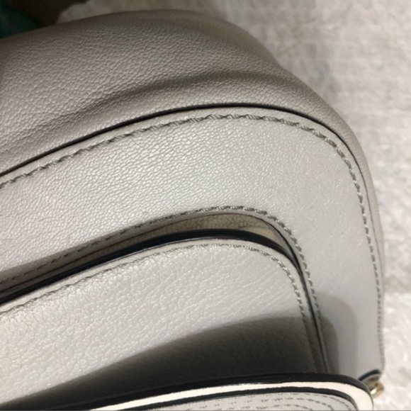 Kate Spade Rianne Pratt Street leather crossbody bag in gray leather - Picture 6 of 12